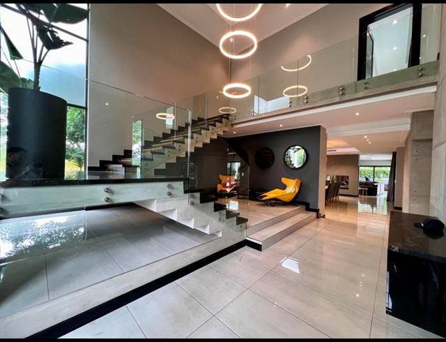 5 BEDROOM HOUSE FOR SALE IN MIDSTREAM RIDGE